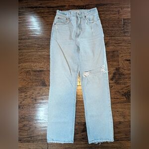 Abercrombie & Fitch The '90s Straight Ultra High Rise Light Wash Jeans Size 25